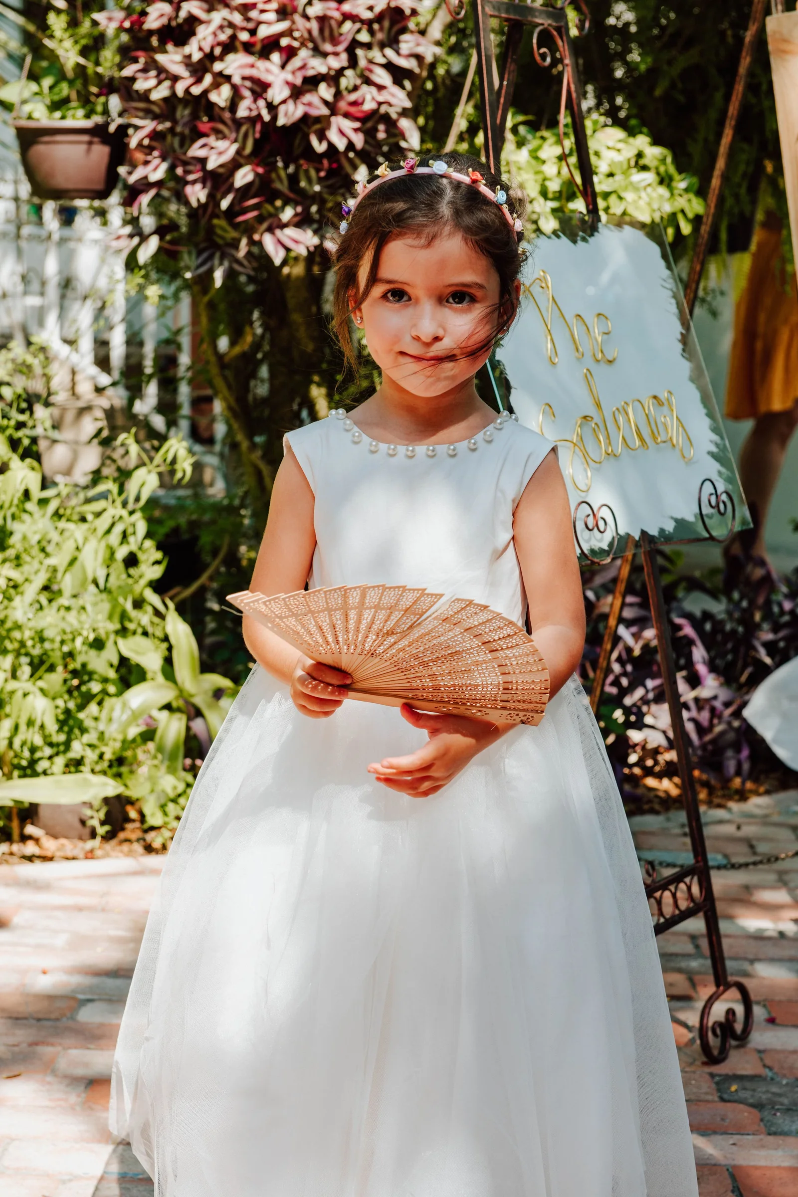 Flower girl portrait on the wedding day